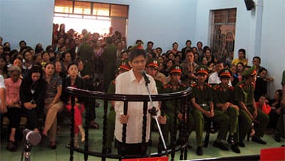 Vũ sư giết người tình lãnh án chung thân