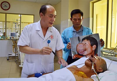 Tấm lòng của những thầy thuốc quân đội