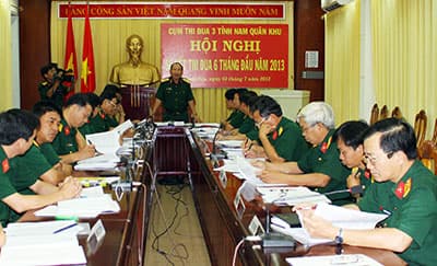 Tập trung nâng cao chất lượng huấn luyện, diễn tập