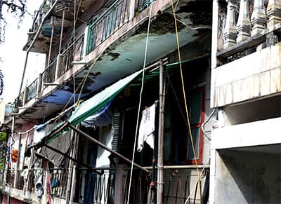 Đà Nẵng: Hiểm họa từ những ngôi nhà tập thể xuống cấp