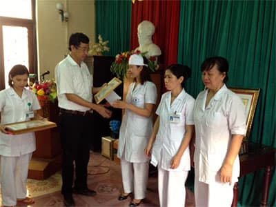 Thưởng 3 cá nhân tố cáo sai phạm tại Bệnh viện đa khoa huyện Hoài Đức