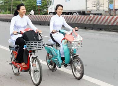 Công an Hà Nội ra quân xử lý người đi xe đạp điện vi phạm