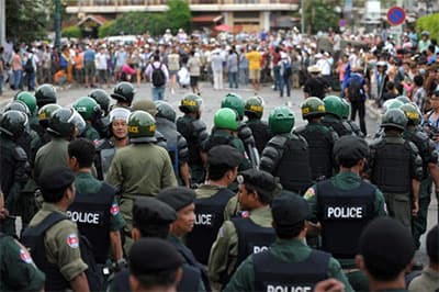 Campuchia: Đảng CPP và CNRP cam kết không để bạo lực tiếp diễn