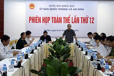 Thẩm tra Dự án Luật nhập cảnh, xuất cảnh, cư trú  của người nước ngoài tại Việt Nam