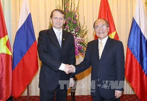 Chủ tịch Quốc hội Nguyễn Sinh Hùng đón, hội đàm với Chủ tịch Duma quốc gia Nga