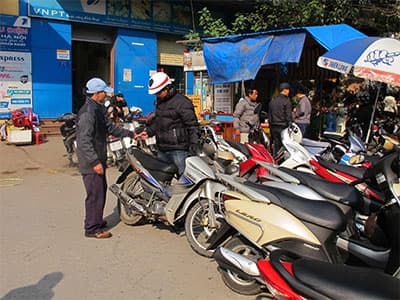 Hà Nội: Giá gửi xe vẫn tăng vô tội vạ