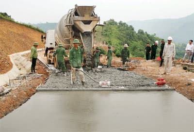 Thị trường lao động: Giải bài toán nghịch lý cung-cầu