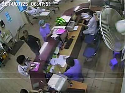 Người nhà bệnh nhân đánh bác sĩ Bệnh viện Bạch Mai