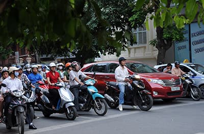 Chỉ xử phạt hai hành vi về đội mũ bảo hiểm