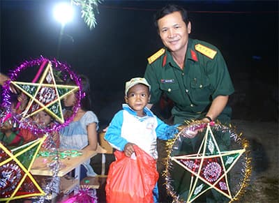"Đêm hội trăng rằm" ở Mang Tà Bể