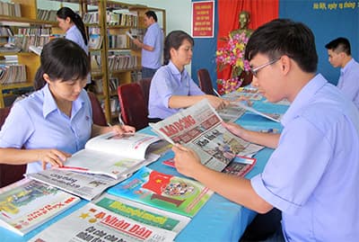 Chú trọng xây dựng con người văn hóa