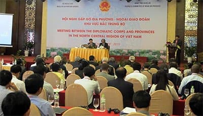 Hội nghị gặp gỡ địa phương và Ngoại giao đoàn khu vực Bắc Trung Bộ