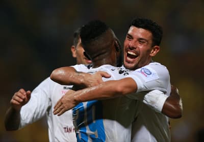 Kết quả vòng 22 V-League 2015: Hà Nội T&T ngược dòng vào phút cuối