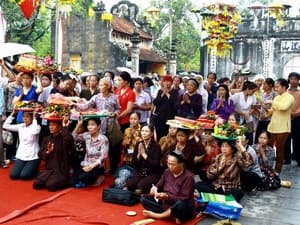 15 vạn lượt khách hành hương về Côn Sơn-Kiếp Bạc