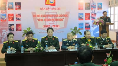 Nhà xuất bản Quân đội nhân dân giới thiệu bộ sách kỷ niệm 40 năm chiến thắng “Hà Nội – Điện Biên Phủ trên không”
