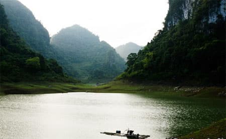 Hồ Thang Hen, điểm đến thú vị