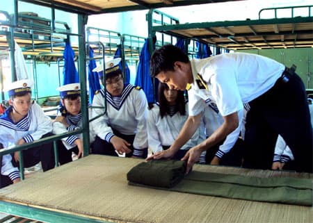 Tổ chức chặt chẽ, hiệu quả, chống thương mại hóa