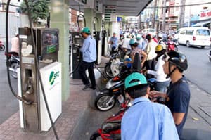 Kiềm chế việc “té nước theo mưa”