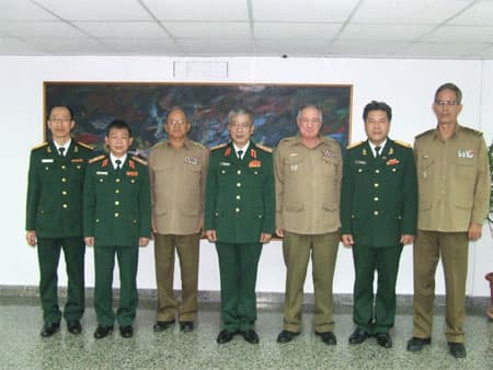 Thượng tướng Nguyễn Chí Vịnh thăm Bộ Các LLVTCM Cu-ba