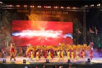 Tăng cường kiểm tra hoạt động biểu diễn; đến ngày hội sách chỉ để mua sách giảm giá
