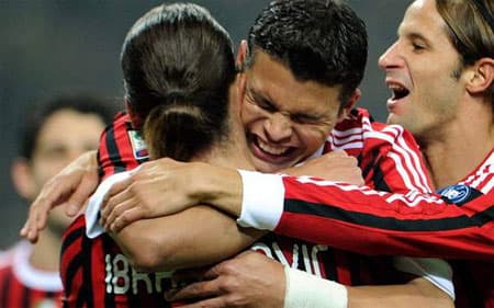 Milan đồng ý bán Silva và Ibrahimovic cho PSG