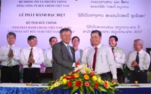 Phát hành bộ tem chung Việt Nam - Lào