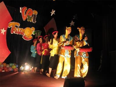Trao quà cho trẻ em huyện đảo Lý Sơn dịp Tết Trung thu