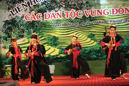 Những điệu dân ca say lòng người của vùng Đông Bắc