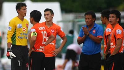 Thưởng Tết với các đội bóng trong nước: Chuyện xa xỉ