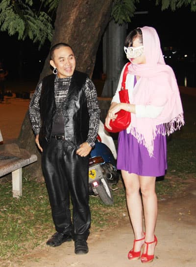 Nghệ sĩ Xuân Hinh “quậy” trong chương trình hài Tết 2013