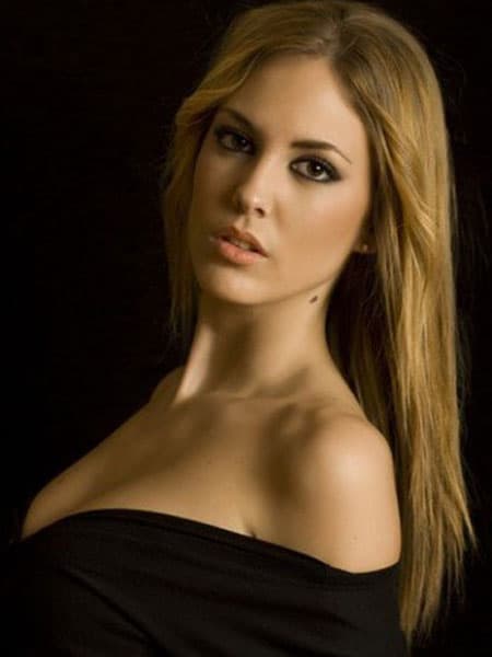 M. I-mít-cốt - nàng Wags số một nước Đức trong tương lai