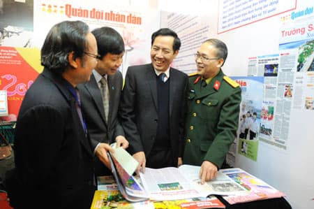 Khai mạc Hội báo Xuân Quý Tỵ 2013