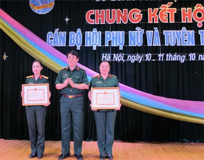 Nhà hát Chèo quân đội và Nhà hát Ca múa nhạc quân đội đoạt giải nhất