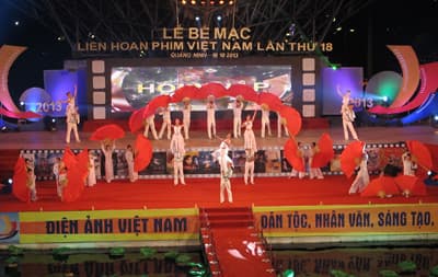 Phim “Những người viết huyền thoại” “bội thu” giải thưởng