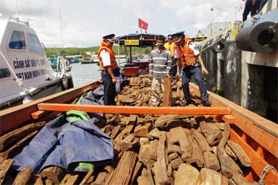 Gian nan chống buôn lậu trên biển Tây Nam