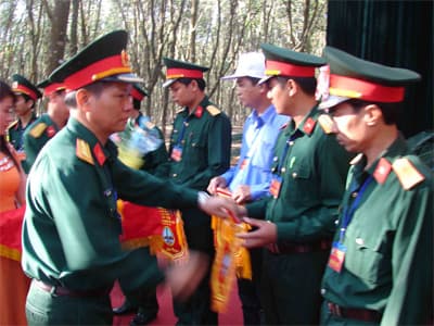 Tuyển chọn “bàn tay vàng” trên vùng biên giới