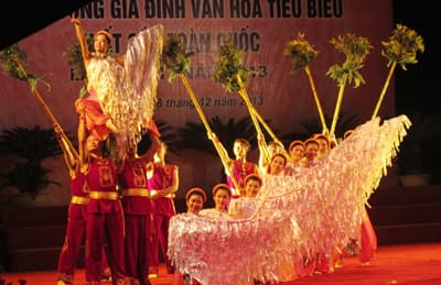 400 đại biểu Hội nghị tuyên dương gia đình văn hóa tiêu biểu xuất sắc toàn quốc