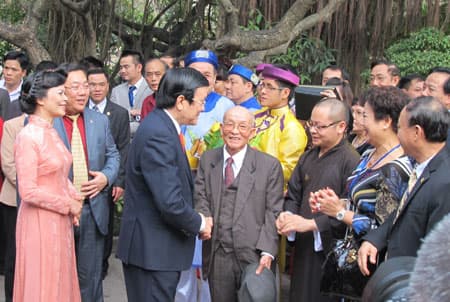 “Xuân Quê hương 2013-Đất Tổ rạng ngời”