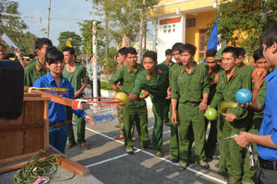 Ấm tình xuân biên giới