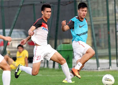 Cầu thủ đi học