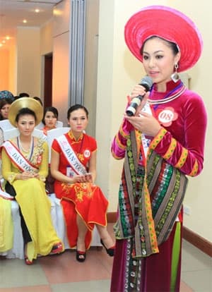 51 thí sinh thi bán kết phía Bắc Hoa hậu các dân tộc Việt Nam 2013