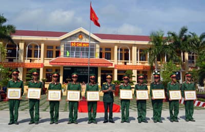 Hơn 90% chiến sĩ mới thành thạo bơi