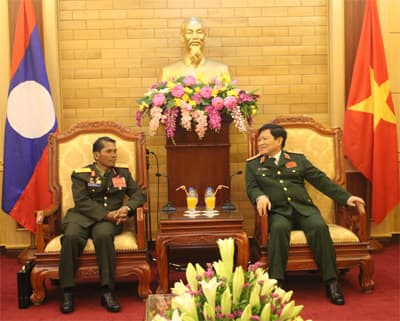 Việt Nam và Lào đẩy mạnh phối hợp công tác kiểm tra Đảng trong quân đội