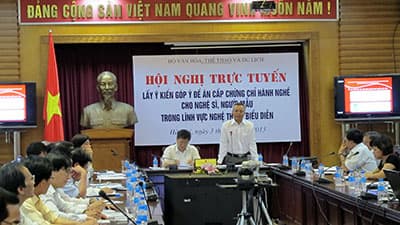 Phải tách khỏi cơ chế xin – cho