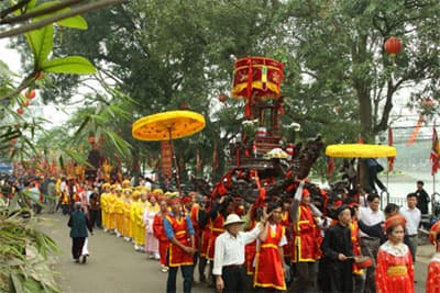 Cần tránh những “cú sốc” văn hóa không đáng có