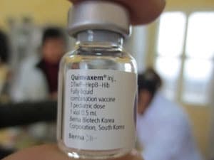 Bộ Y tế giải trình về việc tạm ngừng sử dụng vắc-xin Quinvaxem