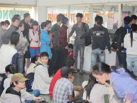 Nhức nhối nạn “chặt chém”, “cò vé” xe
