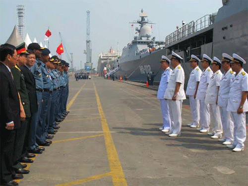 Hành trình lịch sử thắt chặt lòng tin