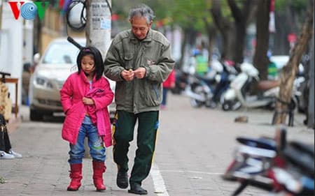 Khu vực Hà Nội trưa, chiều giảm mây, trời nắng