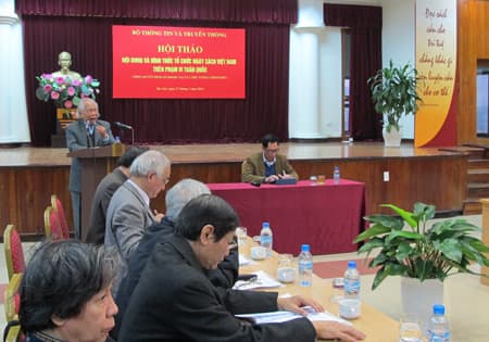 Tổ chức ngày sách Việt Nam để cứu nền văn minh đọc